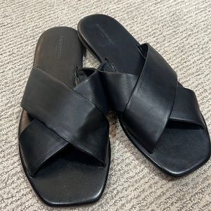 Banana Republic Crossover slides